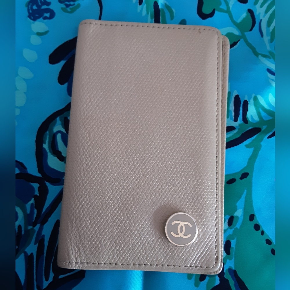 Chanel CC bilfold small wallet